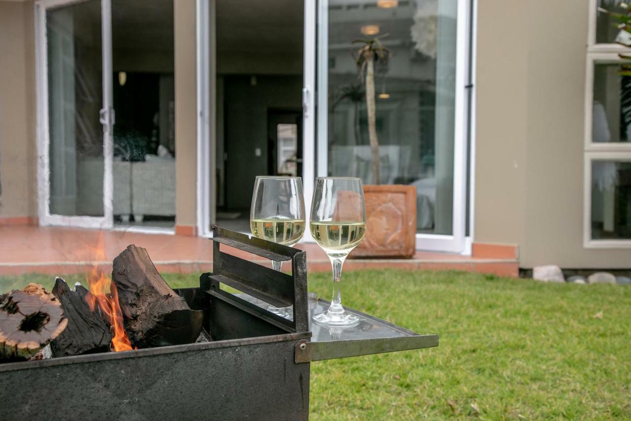 Blue Pearl - Situated Right On The Beach Swakopmund Extérieur photo